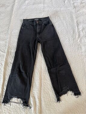 DL1961 Black Cropped Frayed-Hem Jeans